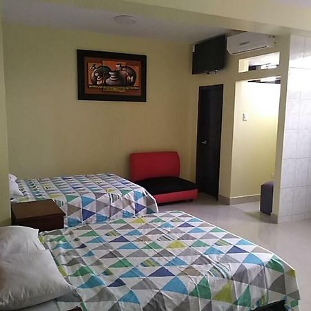 Hotel Los Ceibos Jipijapa Екстериор снимка